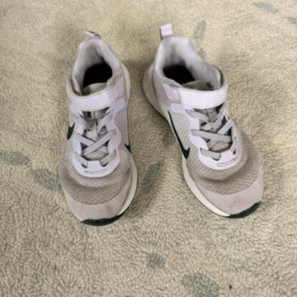 Nike Revolution 6 Purple Kids Running Shoes Size 12C